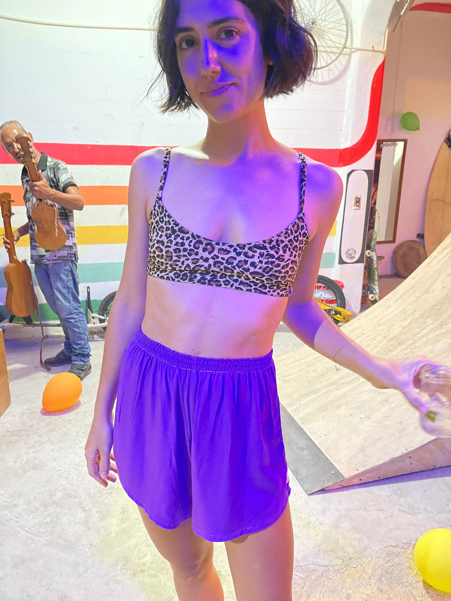 Top y bottom viernes LEO